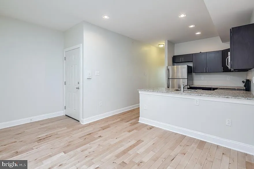 3 bed, 2.0 bath, $1,825 — Photo 3