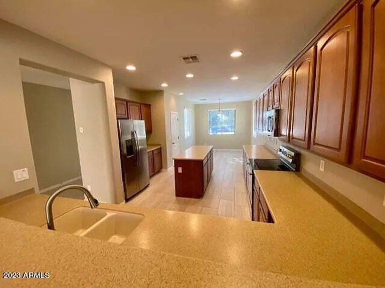 654 W Desert Mountain Dr — Photo 4