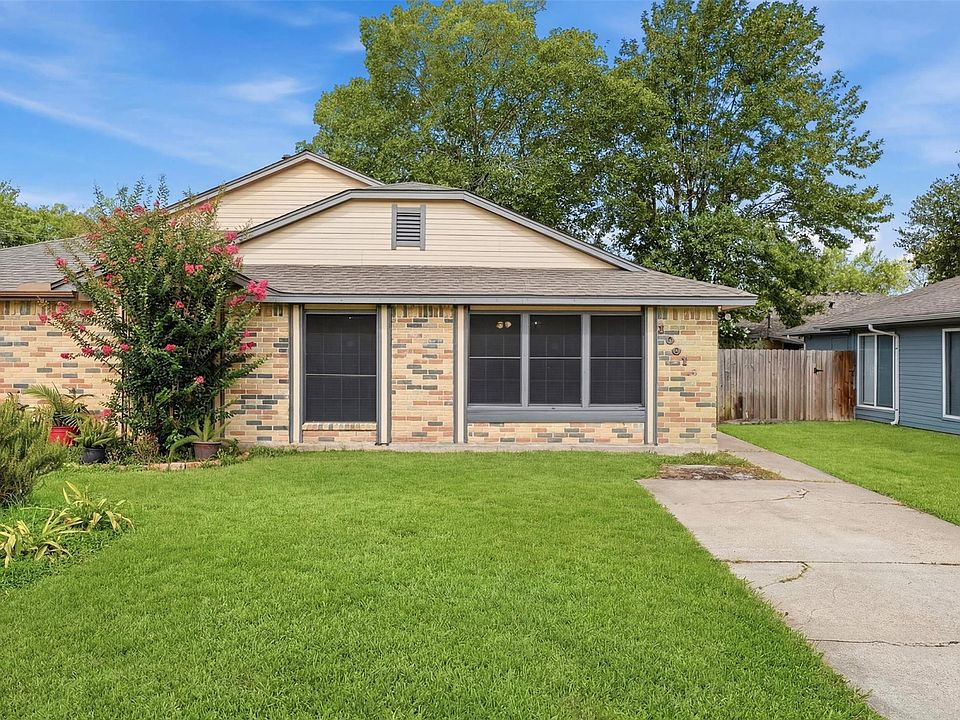 1st image of 10015 Ridgecoral Dr