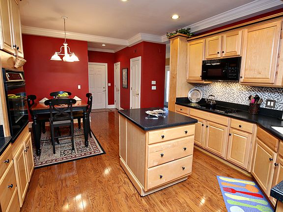 4th image of 449 Brightview Dr