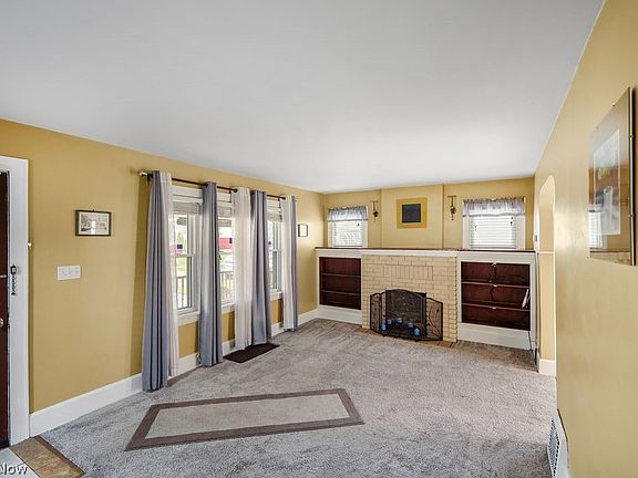4th image of 1597 Glenmount Ave