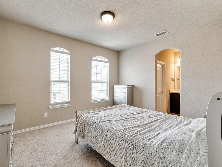 7148 Chelsea Dr — Photo 28