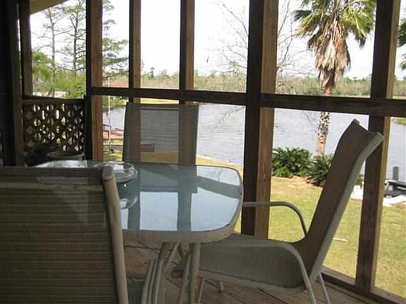 3rd image of 134 Tanglewood Dr