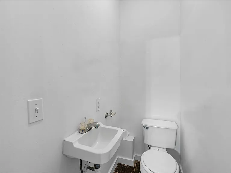 5419 Gulfton St #G — Photo 17