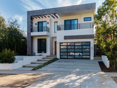 12058 Coyne St, Los Angeles, CA, 90049