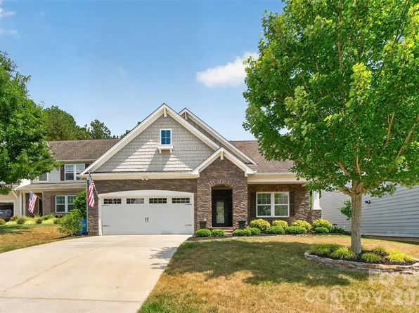 5064 Stonehill Ln, Matthews, NC 28104
