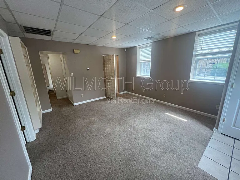 108 W Walnut St — Photo 2
