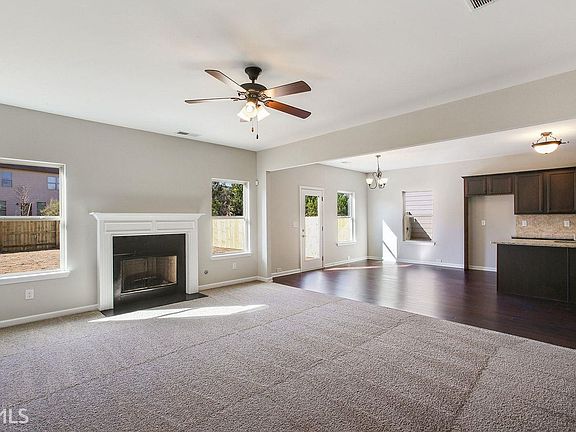 4th image of 5047 Pioneer Pkwy