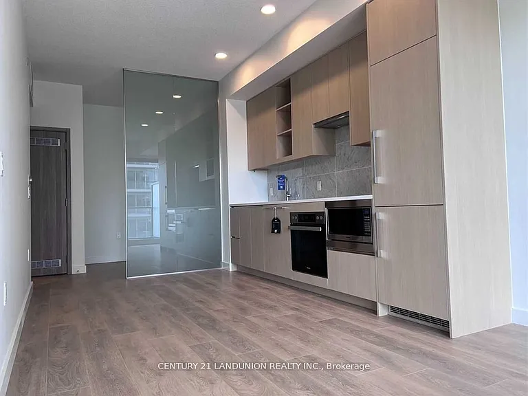 95 McMahon Dr W #1808 — Photo 12