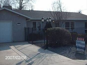 1st image of 2528 E John St