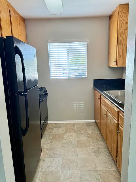2 bed, 750 sqft, $2,350 — Photo 2