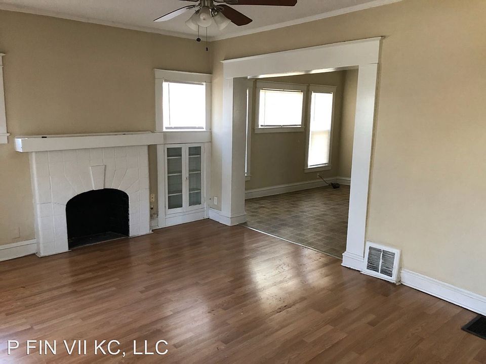 2nd image of 3225 Lockridge St