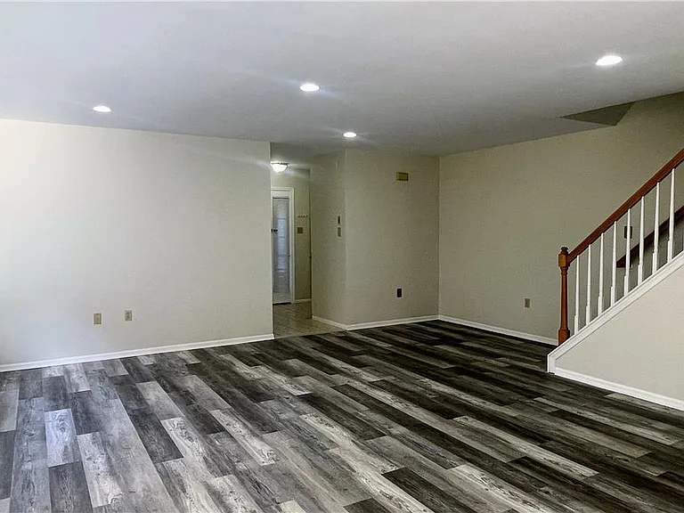 8104 Heritage Dr — Photo 4