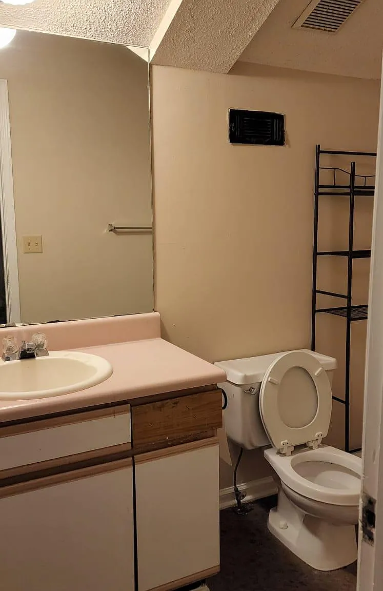 2 bed, 1050 sqft, $1,350 — Photo 2