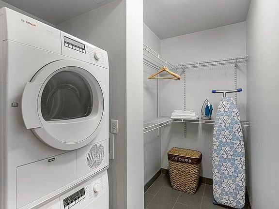 5th image of 700 S Ardmore Ave APT 502