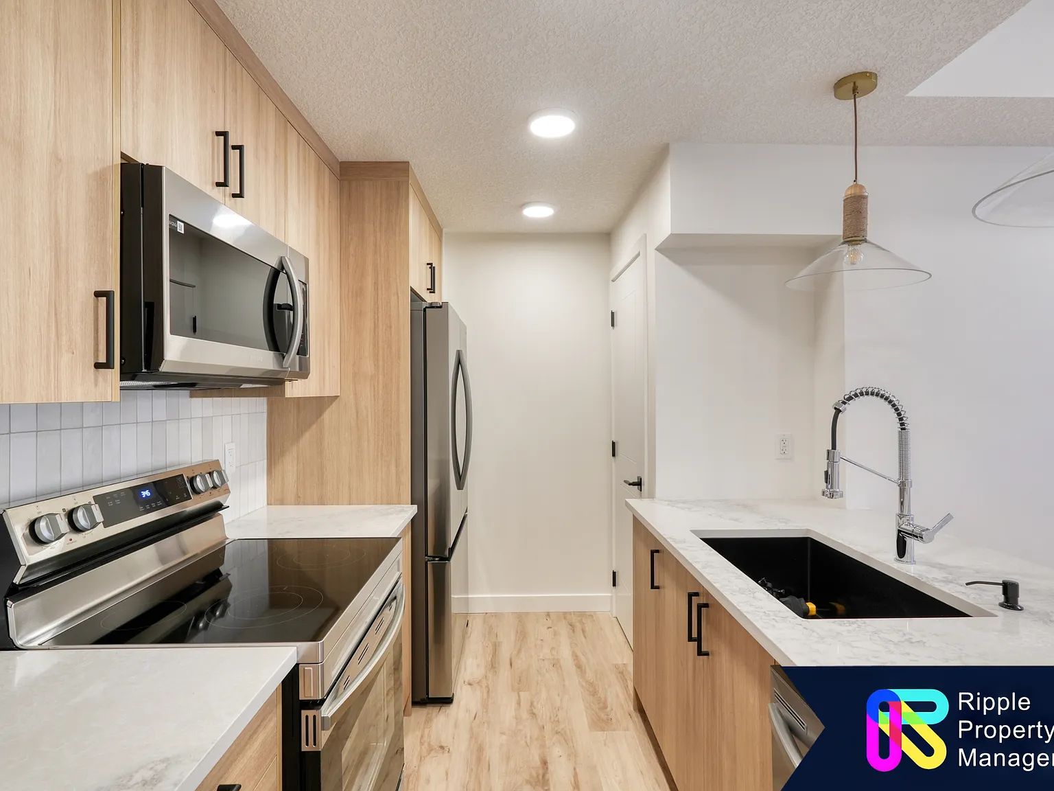 562 Seton Cir SE — Photo 3