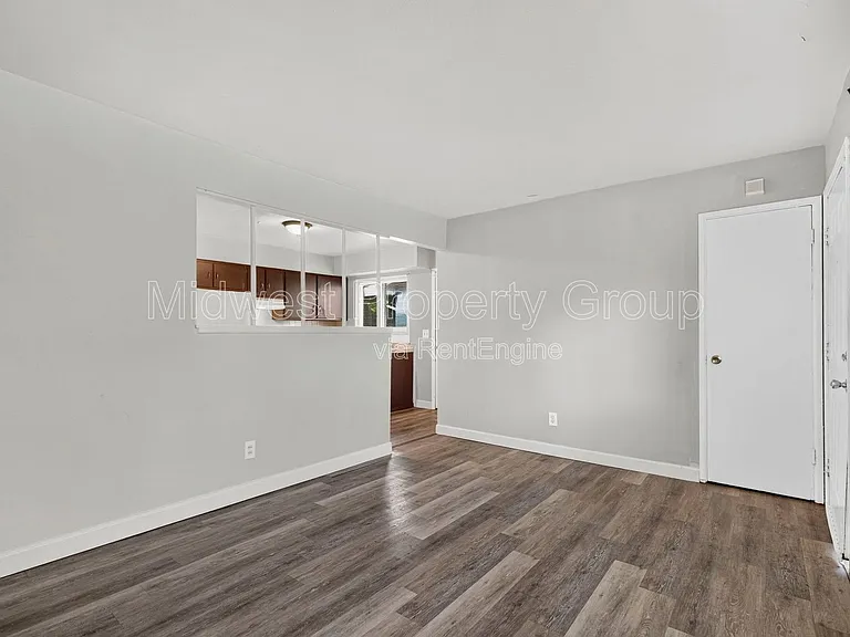 235 Flora Dr — Photo 8