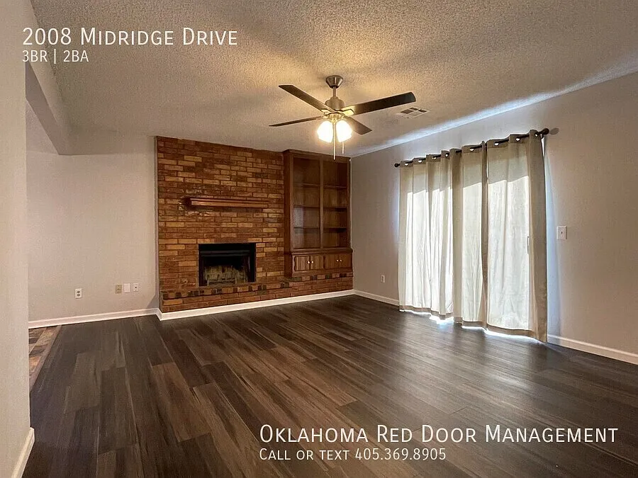 3 bed, 1232 sqft, $1,325 — Photo 2