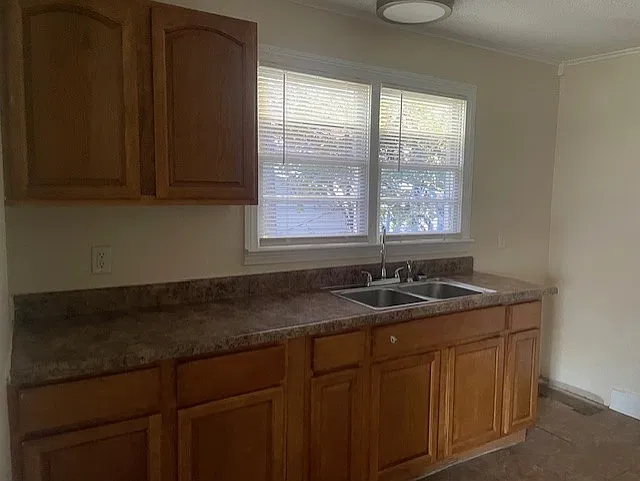 2 bed, 757 sqft, $1,095 — Photo 3