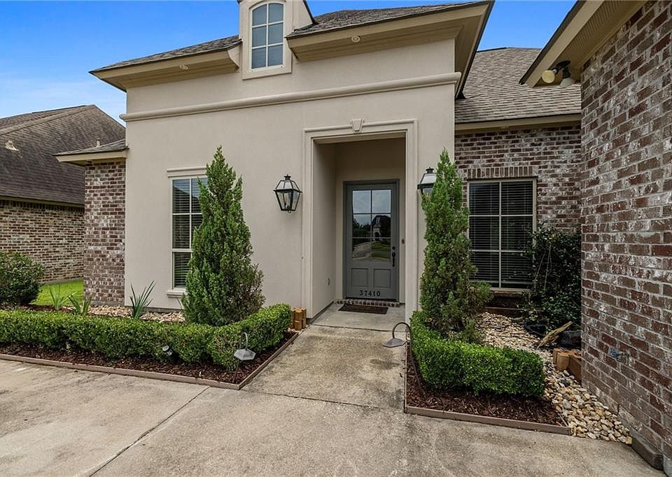 1st image of 37410 Cypress Hollow Ave