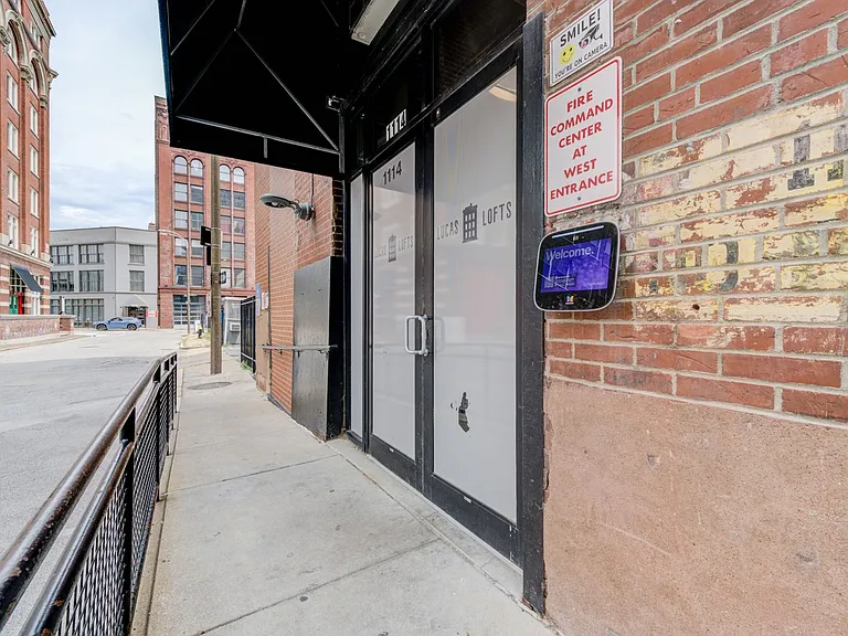 1113 Washington Ave #418 — Photo 31