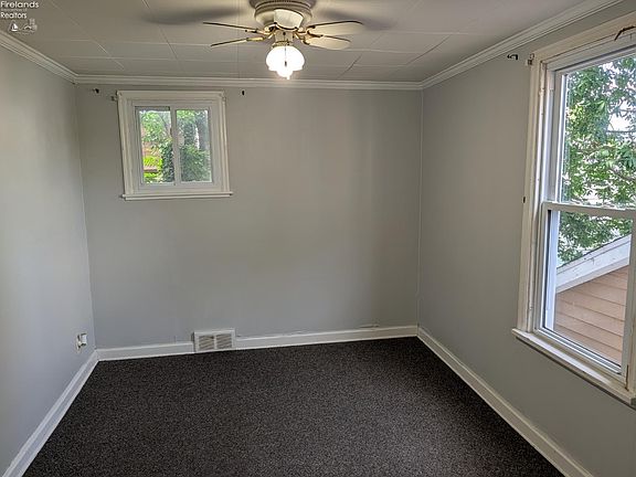 3rd image of 412 Ewing St