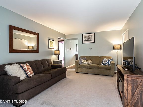 5th image of 6159 W 64th Pl Unit 3