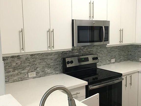 2nd image of 410 Evernia St APT 809