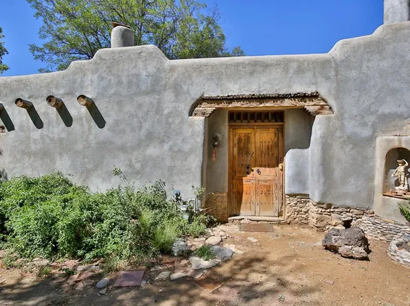 108 Dimas Ln, Taos, NM 87571