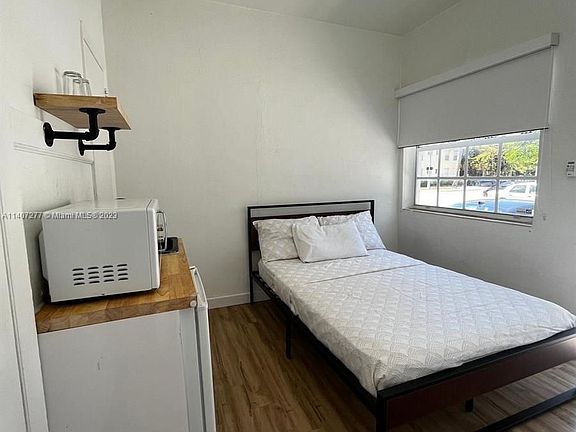 5th image of 1239 15th St APT 6