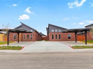 903 W 8th St #1, Mission, TX 78572