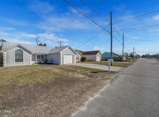 727 N 11th St, Panama City, FL 32404