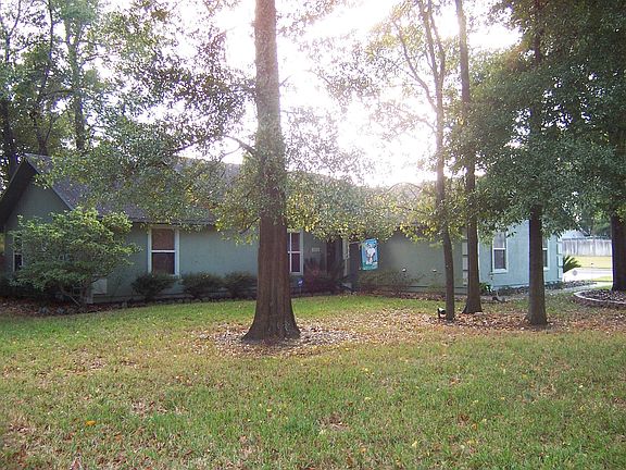 Corner treed lot, 1/3 acre