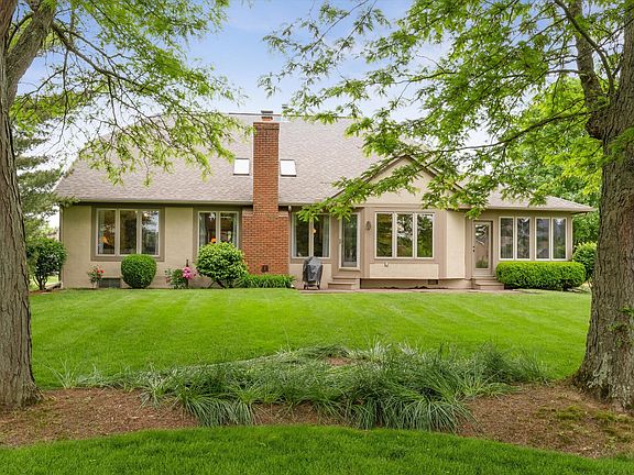 5th image of 3105 Waterford Dr