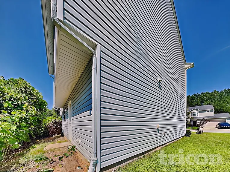 427 Randolph Dr — Photo 15