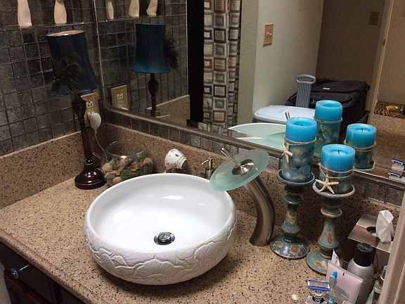 3rd image of 825 La Playa St APT 422