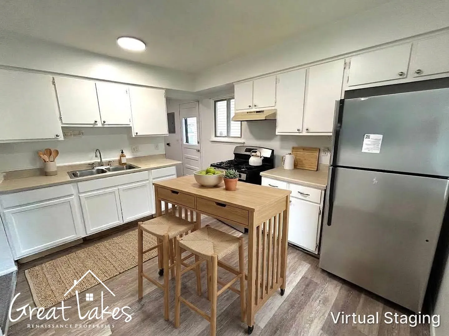 Lovely 3 Bedroom 1 Bathroom now available for rent! — Photo 3