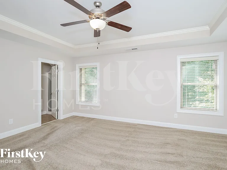 101 Village Park Dr — Photo 8
