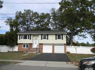 201 Adams St, Deer Park, NY 11729