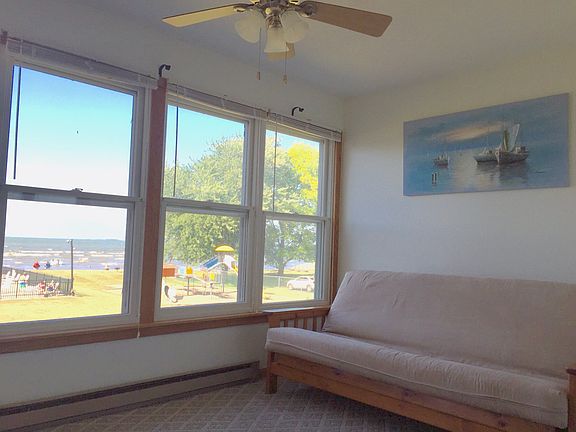 Sun-room/Convertible Bedroom