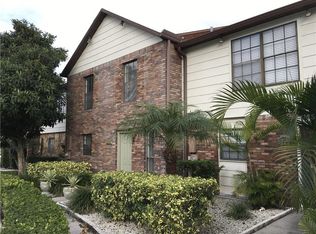 3432 N Sunrise Villas Ct, Tampa, FL 33614