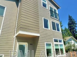 1910 NE 120th St, Seattle, WA 98125