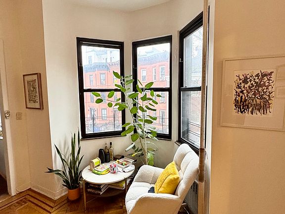 4th image of 366 16th St Floor 2