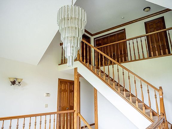 3rd image of 4505 Wellington Dr