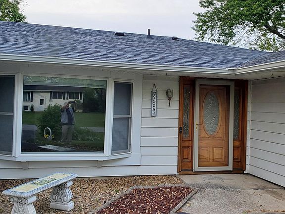 3rd image of 2505 Oakwood Ave