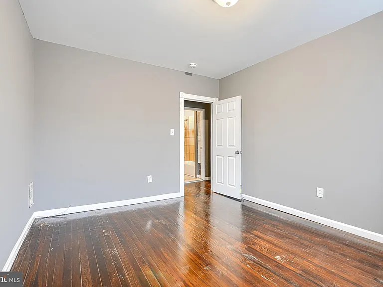 1931 Griffis Ave — Photo 10