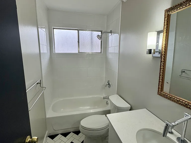 627 Garden Ave #H-2 — Photo 6
