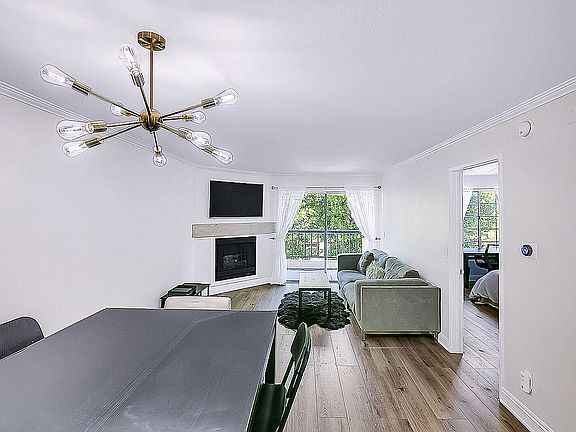 2nd image of 5530 Owensmouth Ave APT 208