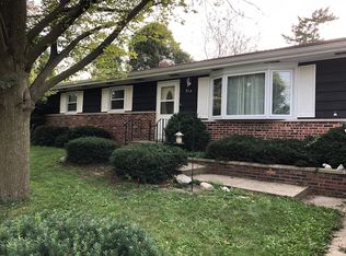 213 Sabin St, Sycamore, IL 60178