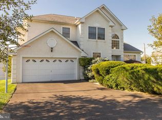 2330 Dale Rd, Huntingdon Valley, PA 19006